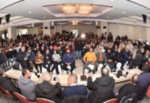 «Δεν κάνουμε πίσω»: Κλιμακώνουν τον αγώνα οι αγρότες στα μπλόκα